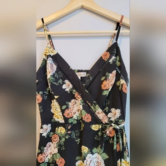 BOG Collective Floral Ruffle Wrap Dress Size Small - Picture 7 of 10